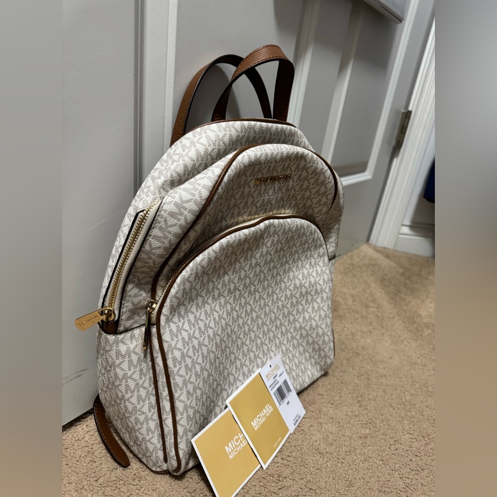 Michael Kors Vanilla Logo Backpack – Excellent Condition - Picture 3 of 3